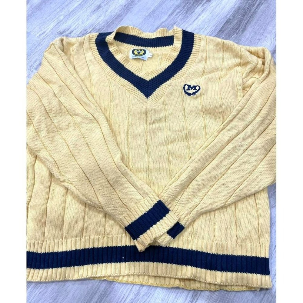 yellow knit sweater